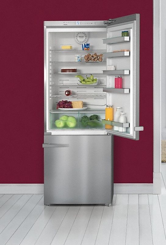 Miele 16.0 Cu. Ft. Stainless Steel Bottom Freezer Refrigerator 3