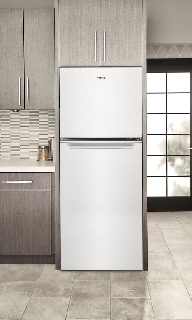 Réfrigérateur à congélateur supérieur de 24 po Whirlpool® de 11,6 pi³ - Acier inoxydable résistant aux traces de doigts 22