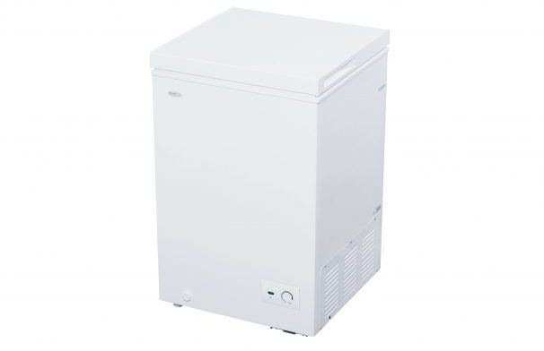 Danby® Diplomat® 3.5 Cu. Ft. White Chest Freezer 2