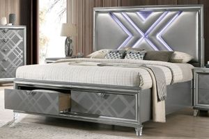 Furniture of America® Emmeline Silver King Bed