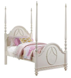 ACME Furniture Dorothy Ivory Twin Post Bed