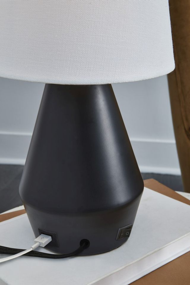 Signature Design by Ashley® Lanry Black Metal Table Lamp 1