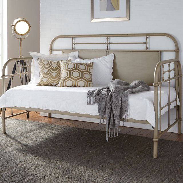 Liberty Furniture Vintage Cream Twin Metal Day Bed with Trundle-1