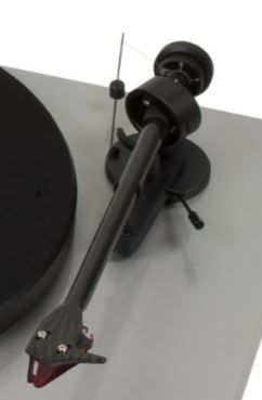 Pro-Ject Debut Carbon High Gloss Silver Turntable 1