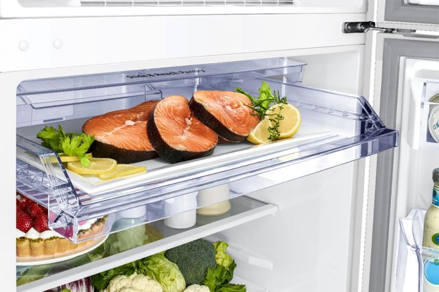 Samsung 17.6 Cu. Ft. White Top Freezer Refrigerator 4