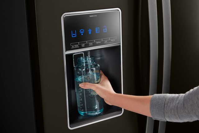 Réfrigérateur à portes françaises de 36 po Whirlpool® de 26,8 pi³ - Acier inoxydable noir 4