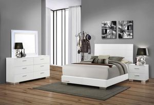 Coaster® Felicity 4-Piece Glossy White California King Panel Bedroom Set with LED Mirror