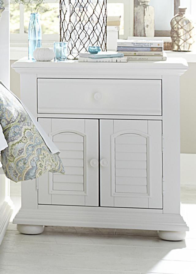 Liberty Furniture Summer House l Bedroom King Panel Bed, Dresser, Mirror, Chest and Night Stand Collection 4