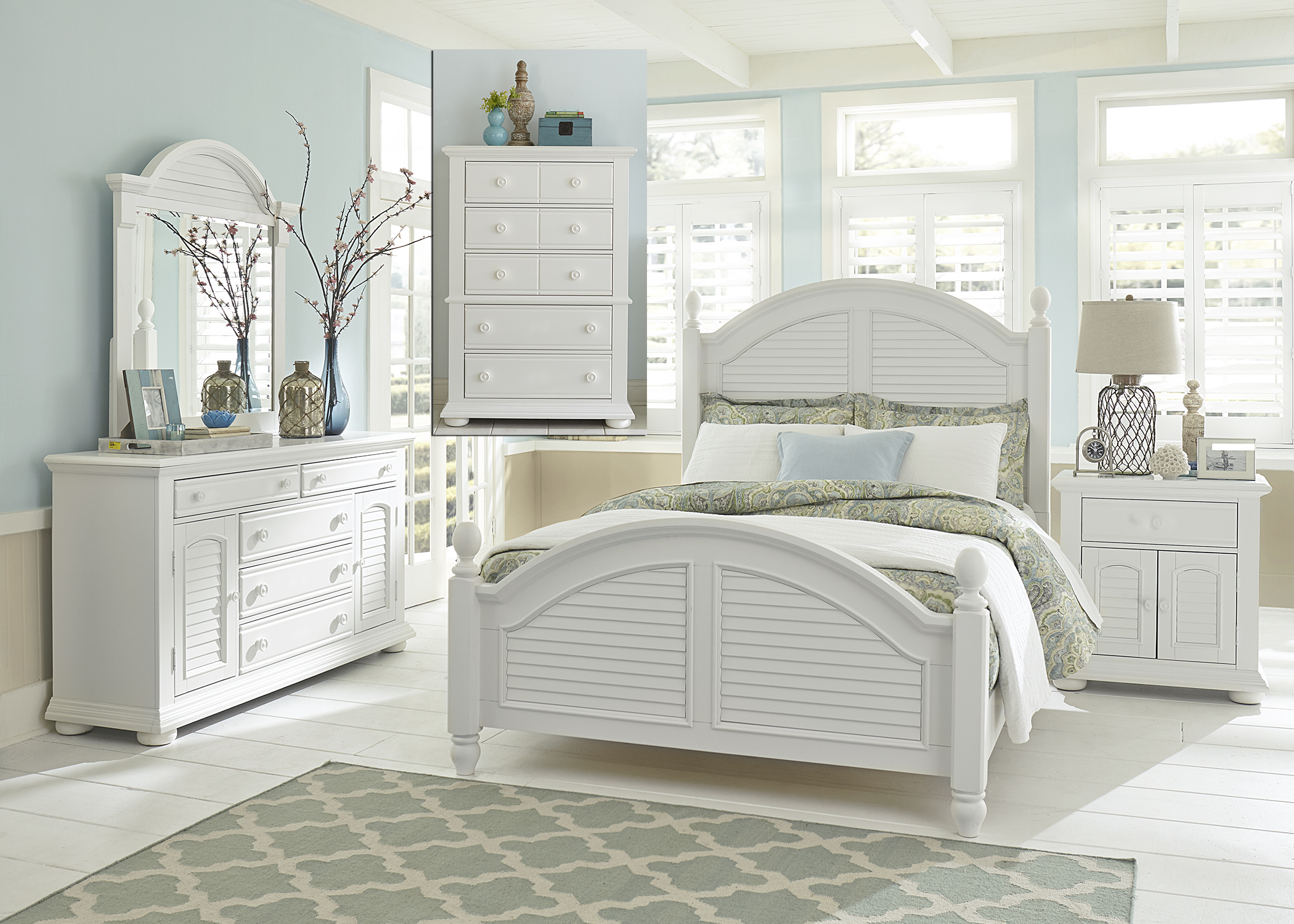Liberty Furniture Summer House l Bedroom King Poster Bed, Dresser, Mirror, Chest and Night Stand Collection