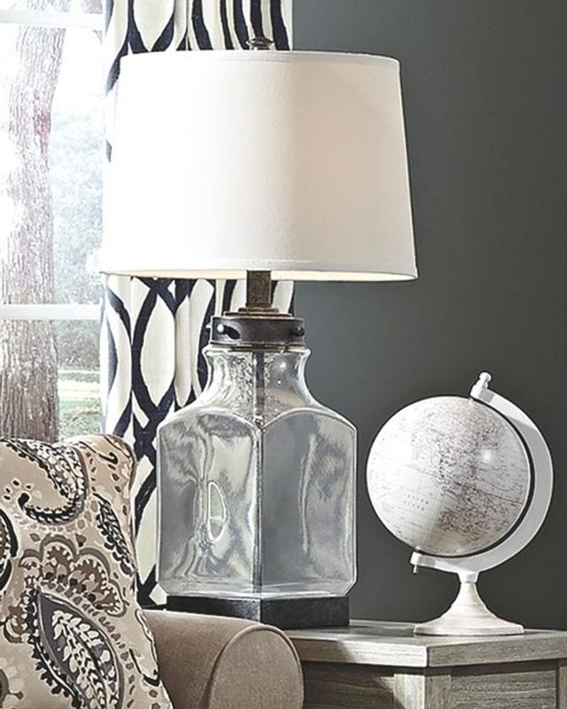 Signature Design by Ashley® Sharolyn Transparent/Silver Finish Table Lamp 4
