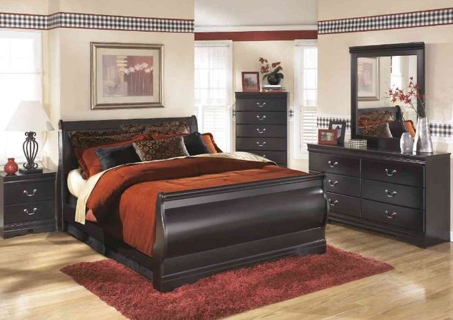 Signature Design by Ashley® Huey Vineyard 5-Piece Black Twin Sleigh Headboard Bed Set 6