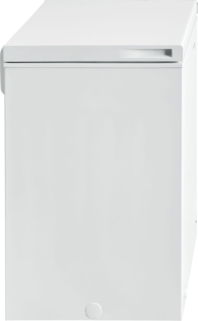 Frigidaire® 5.0 Cu. Ft. White Chest Freezer 9