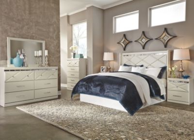 Signature Design by Ashley® Dreamur Champagne Queen Panel Headboard 5
