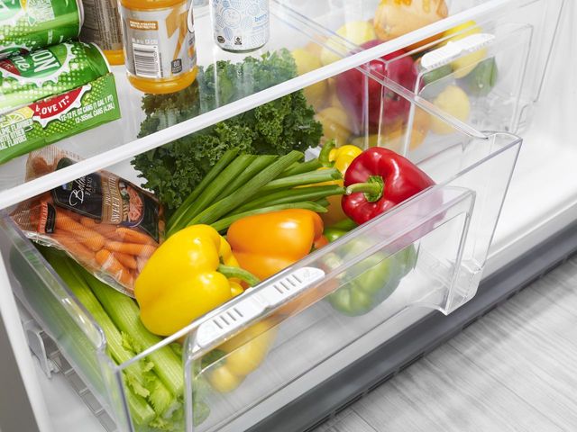 Réfrigérateur à congélateur supérieur de 33 po Whirlpool® de 21,3 pi³ - Acier inoxydable monochromatique 7