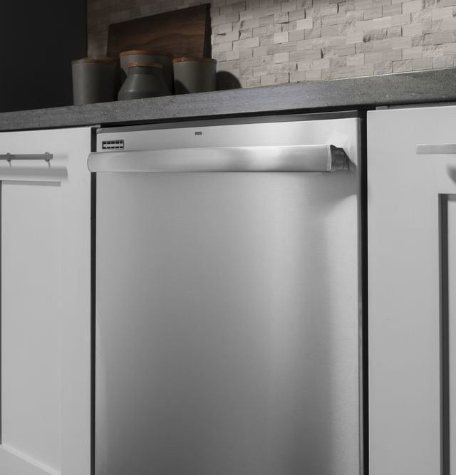 GE® 24" Stainless Steel Built In Dishwasher 8