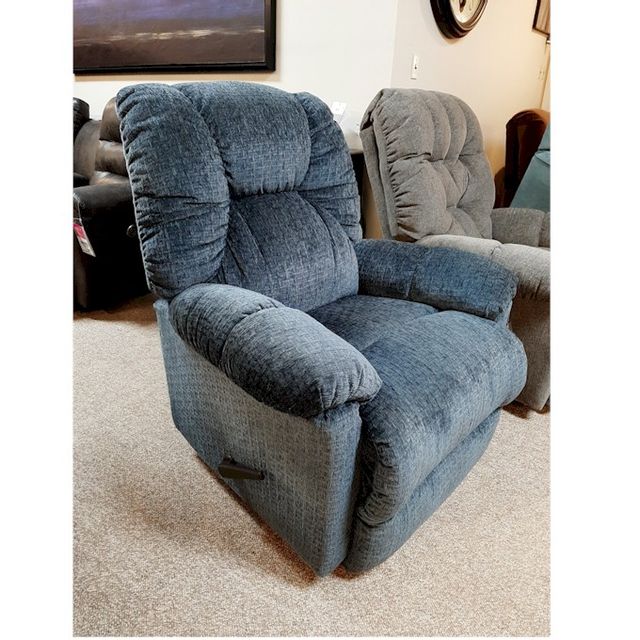 Best Home Furnishings® Romulus Space Saver® Recliner