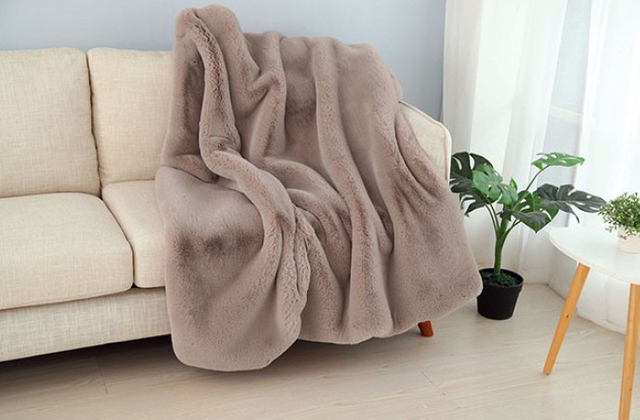 Furniture of America® Caparica Off White Throw Blanket 7