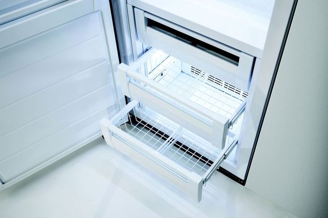 Viking® 5 Series 15.9 Cu. Ft. White Built In All Freezer-VCFB5303LWH-3