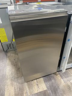 U-Line® Integrated Solid Panel Ready 18" Reversible Hinge Undercounter Refrigerator