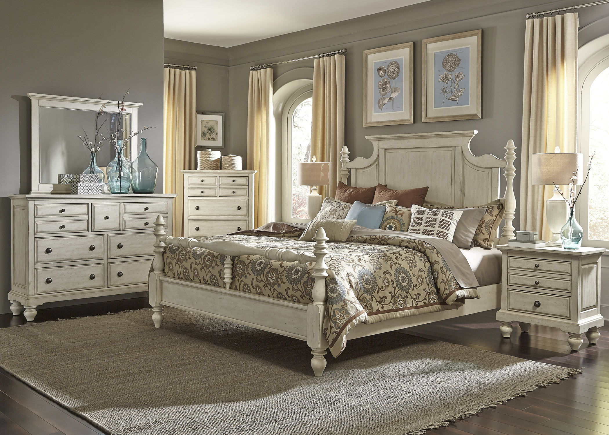 Liberty Furniture High Country Bedroom King Poster Bed, Dresser and Mirror Collection