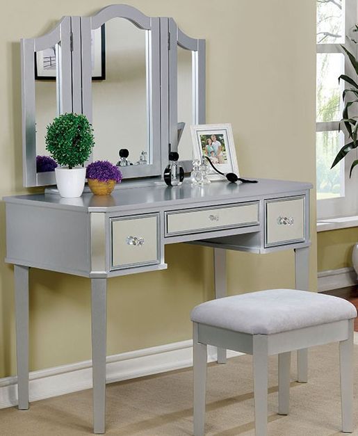Furniture of America® Clarisse Silver Vanity