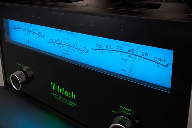McIntosh® MC257 7-Channel Solid State Amplifier 6