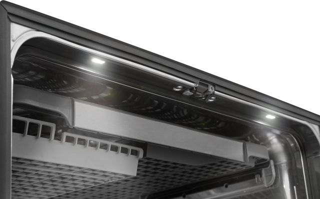 LG Signature 24" Textured Steel™ Built In Dishwasher 7