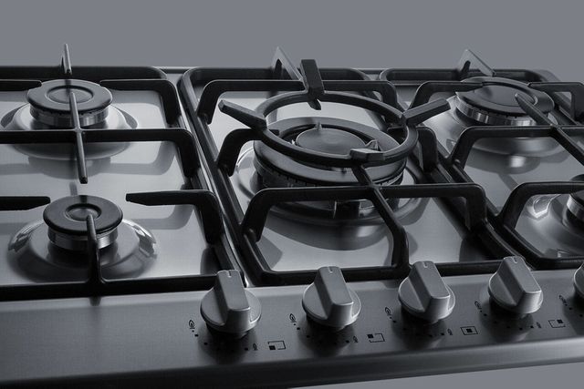 Summit® 30" Stainless Steel Gas Cooktop 3