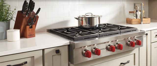 Wolf® 36" Stainless Steel Pro-Style Gas Rangetop 6