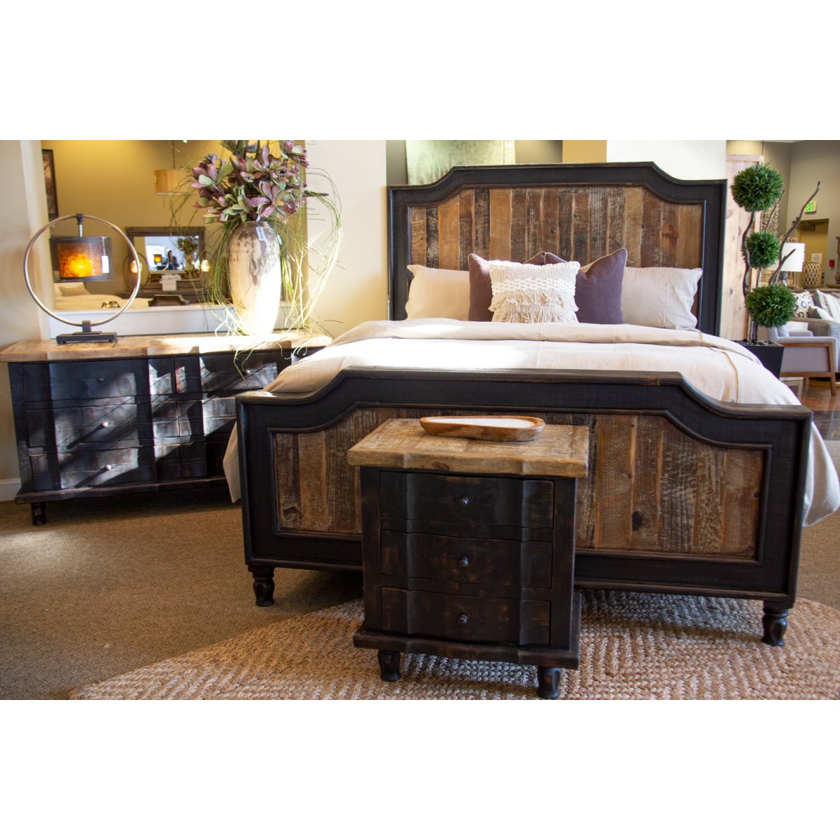 Furniture Source International Cara King Bed, Dresser & 2 Nightstands