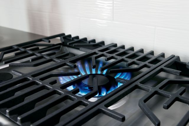 Table de cuisson au gaz Frigidaire Professional® Professional® de 30 po - Acier inoxydable 6