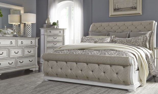 Liberty Abbey Park 4-Piece Antique White Queen Upholstered Sleigh Bed Set 4