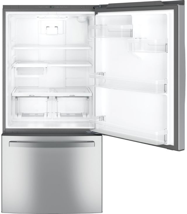 Réfrigérateur à congélateur inférieur de 33 po GE® Design de 24,9 pi³ - Acier inoxydable 1