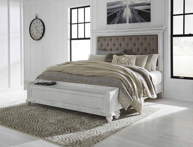 Benchcraft® Kanwyn Whitewash Upholstered Storage Queen Bed 5