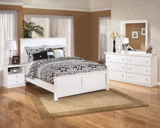 Signature Design by Ashley® Bostwick Shoals White 5 Piece Queen Panel Bedroom Set