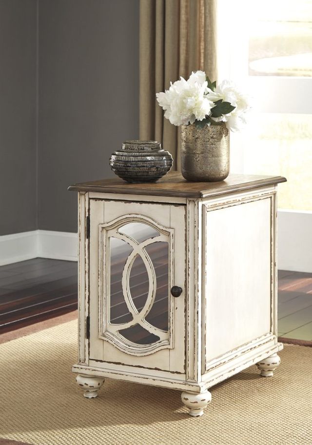Signature Design by Ashley® Realyn White/Brown Chairside End Table 7