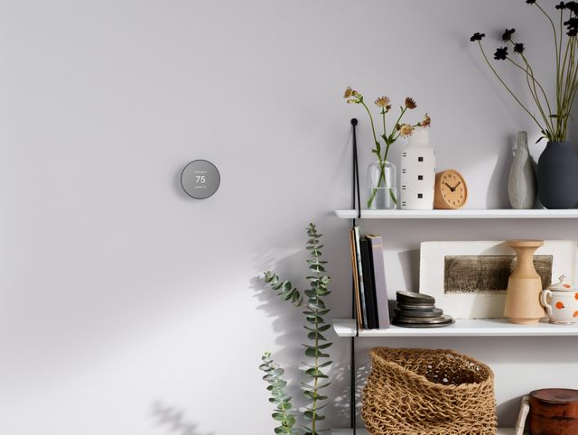 Google Nest Pro Charcoal Thermostat  1