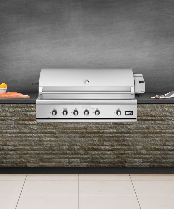 DCS Series 7 48" Brushed Stainless Steel Traditional Built In Grill 2