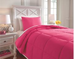 Signature Design by Ashley® Plainfield Magenta 2-Piece Twin Comforter Set-Q759031T