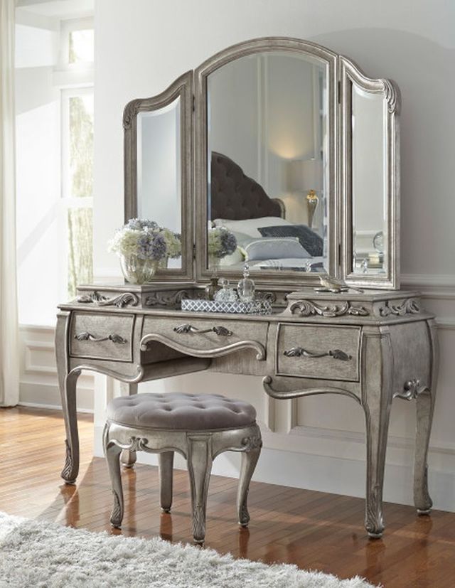 Pulaski Rhianna Aged Silver 3 Panel Vanity Mirror 2