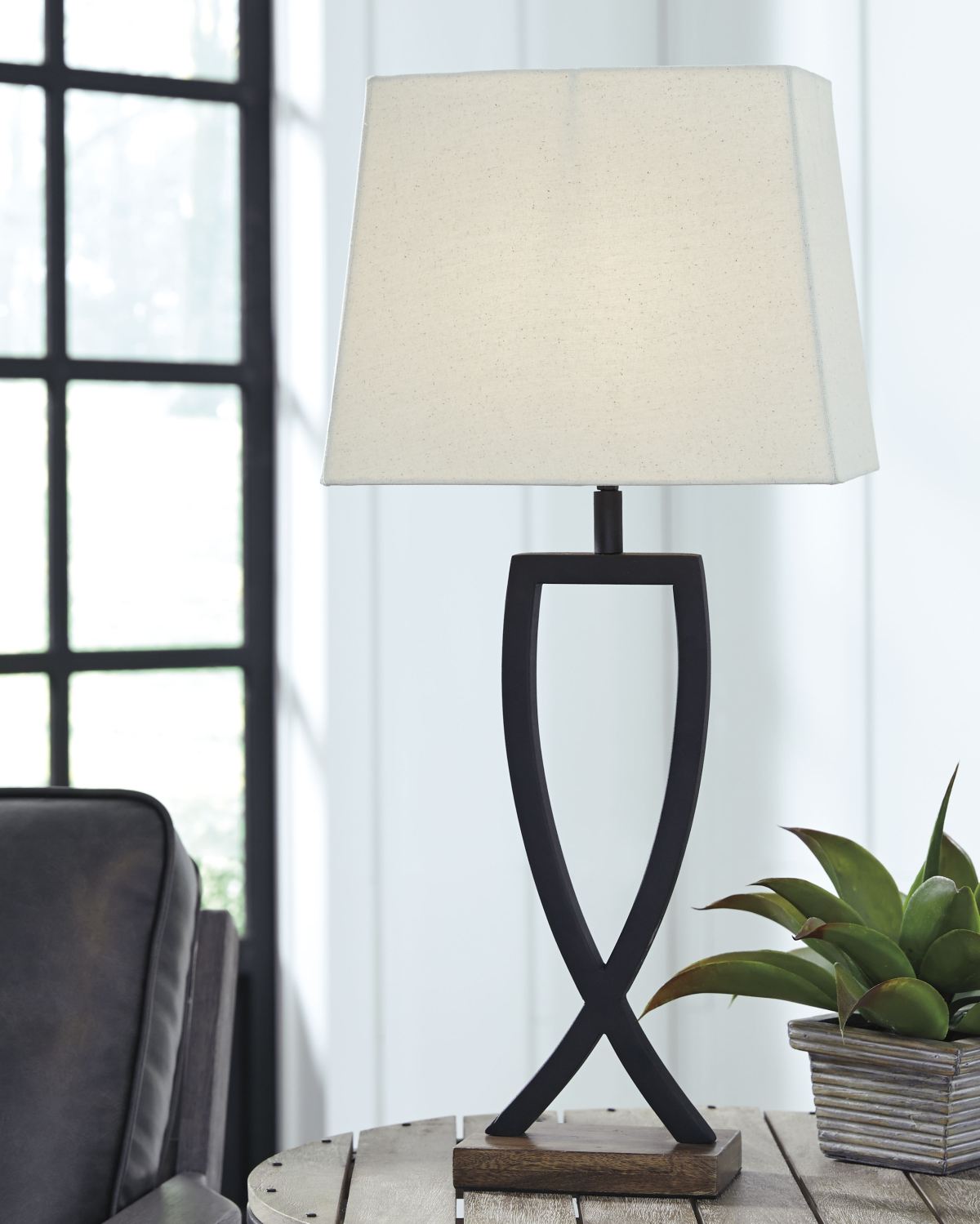 Signature Design By Ashley® Makara 2-Piece Metal Table Lamps | Becker ...