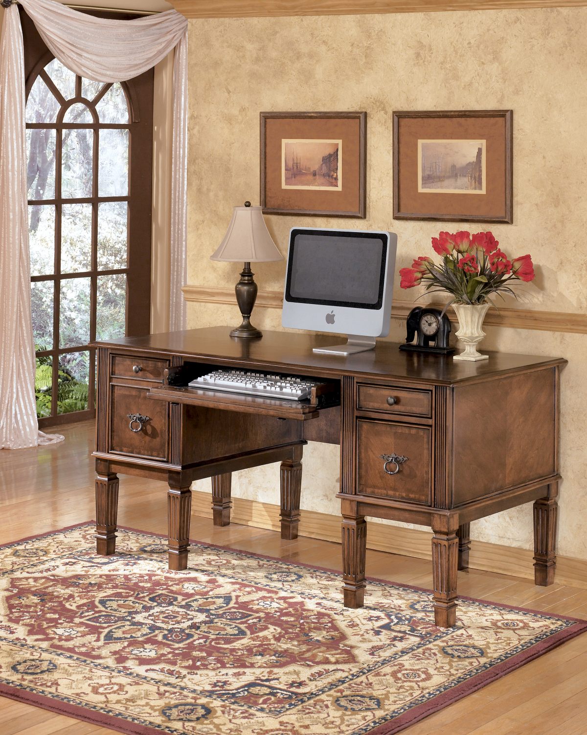 hamlyn desk collection