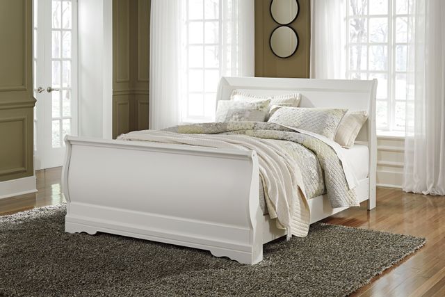 Signature Design by Ashley® Anarasia White Queen Sleigh Bed 1