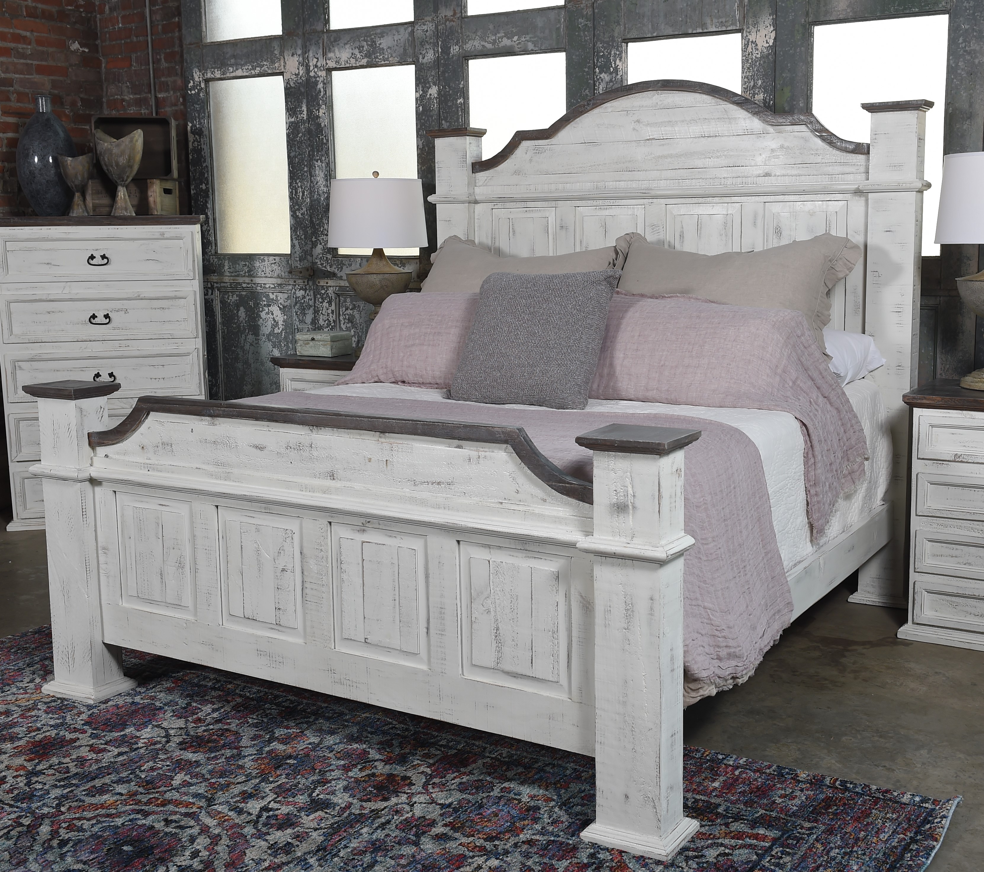 Vintage Furniture Hulk Two-Tone Queen Panel Bed
