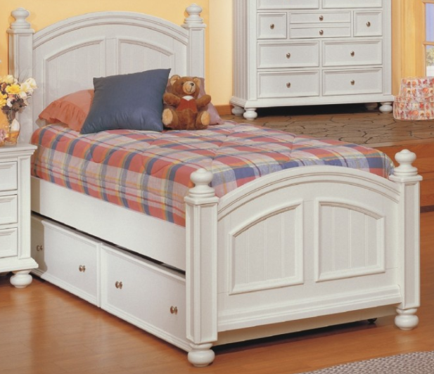 Winners Only® Cape Cod Eggshell White Twin Bed
