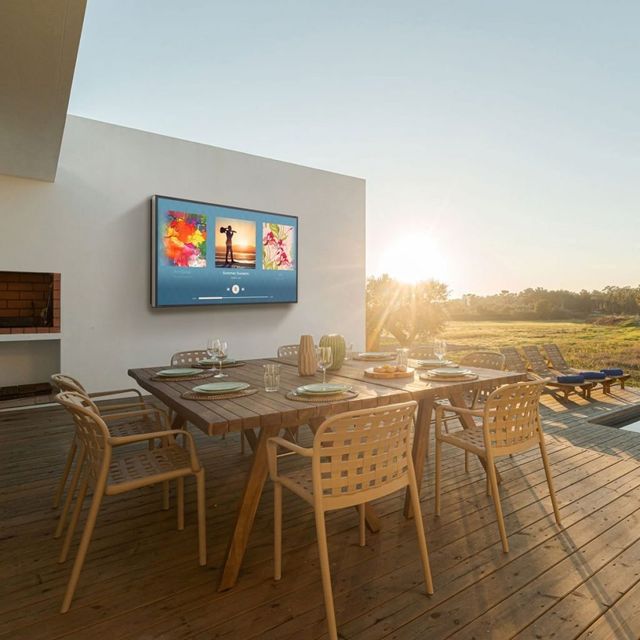 Seura® Full Sun Series™ 65" 4K Ultra HD LED Outdoor TV 15