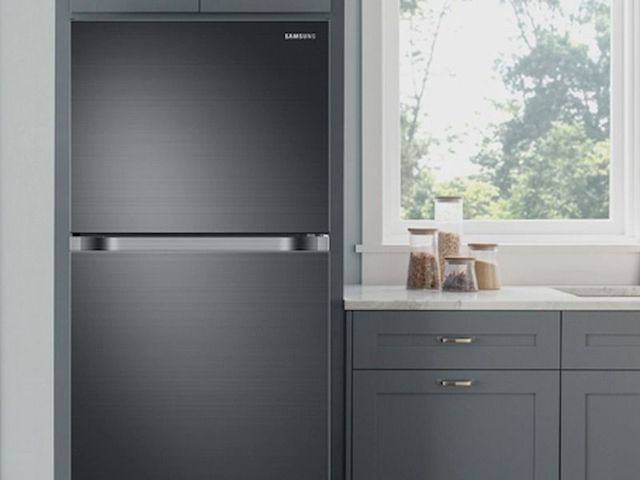 Samsung 18 Cu. Ft. Top Freezer Refrigerator-Stainless Steel 16
