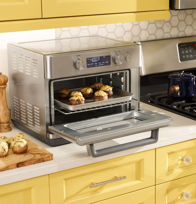 GE® 17" Stainless Steel Countertop Toaster Oven  9
