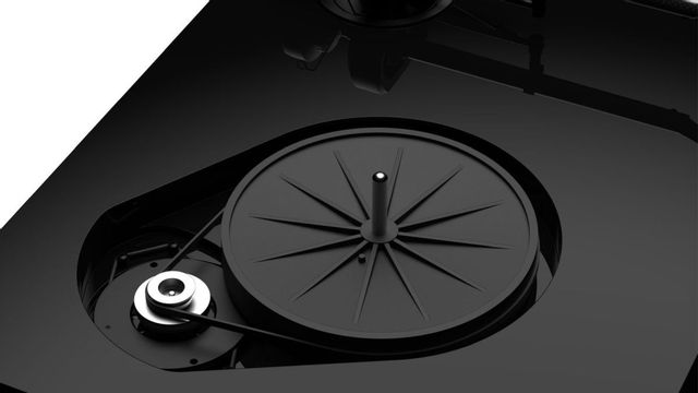 Pro-Ject High Gloss Black Turntable 2