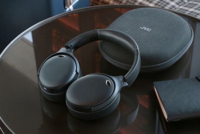 JVC Black Wireless On-Ear Noise Cancelling Headphone 9